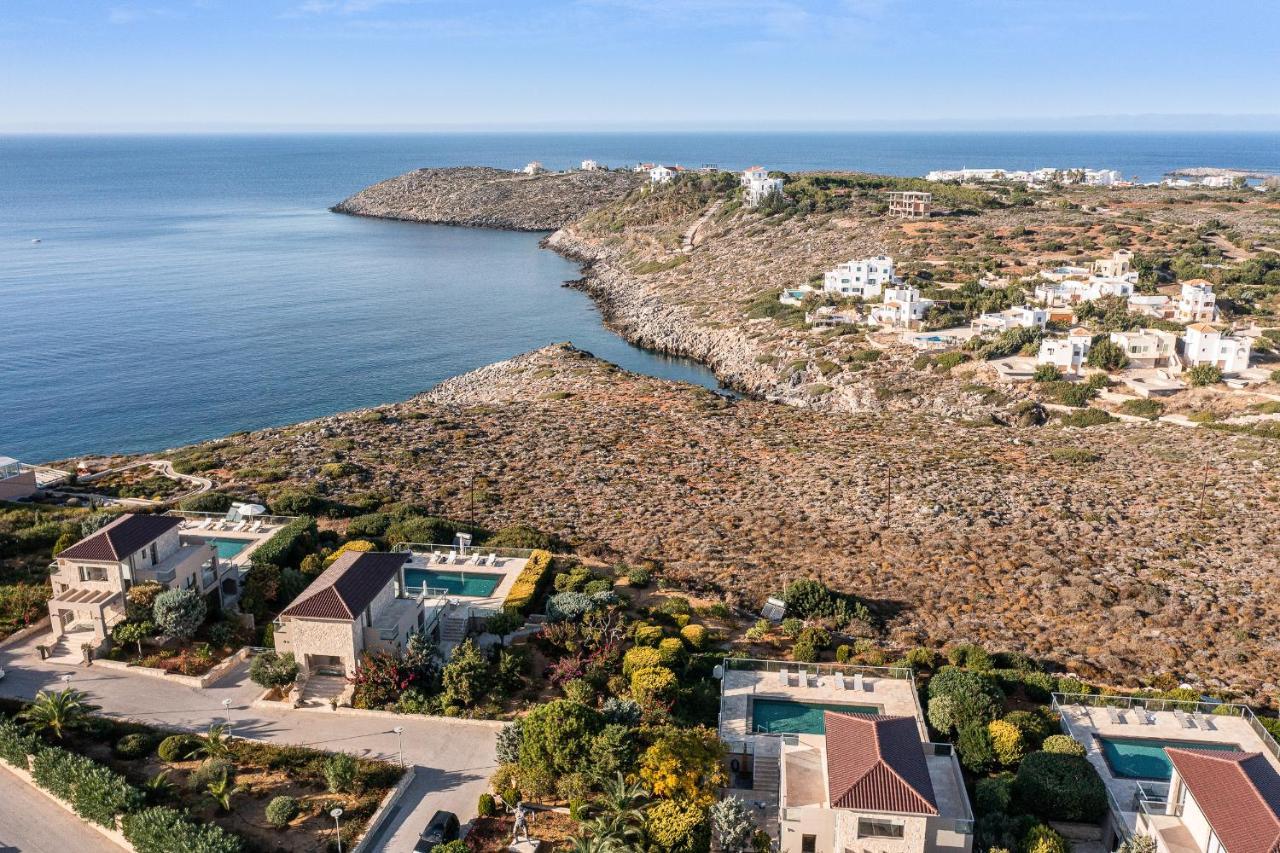 Magnifique Villa Avec Piscine Au Bord De Mer Chorafakia Exterior foto