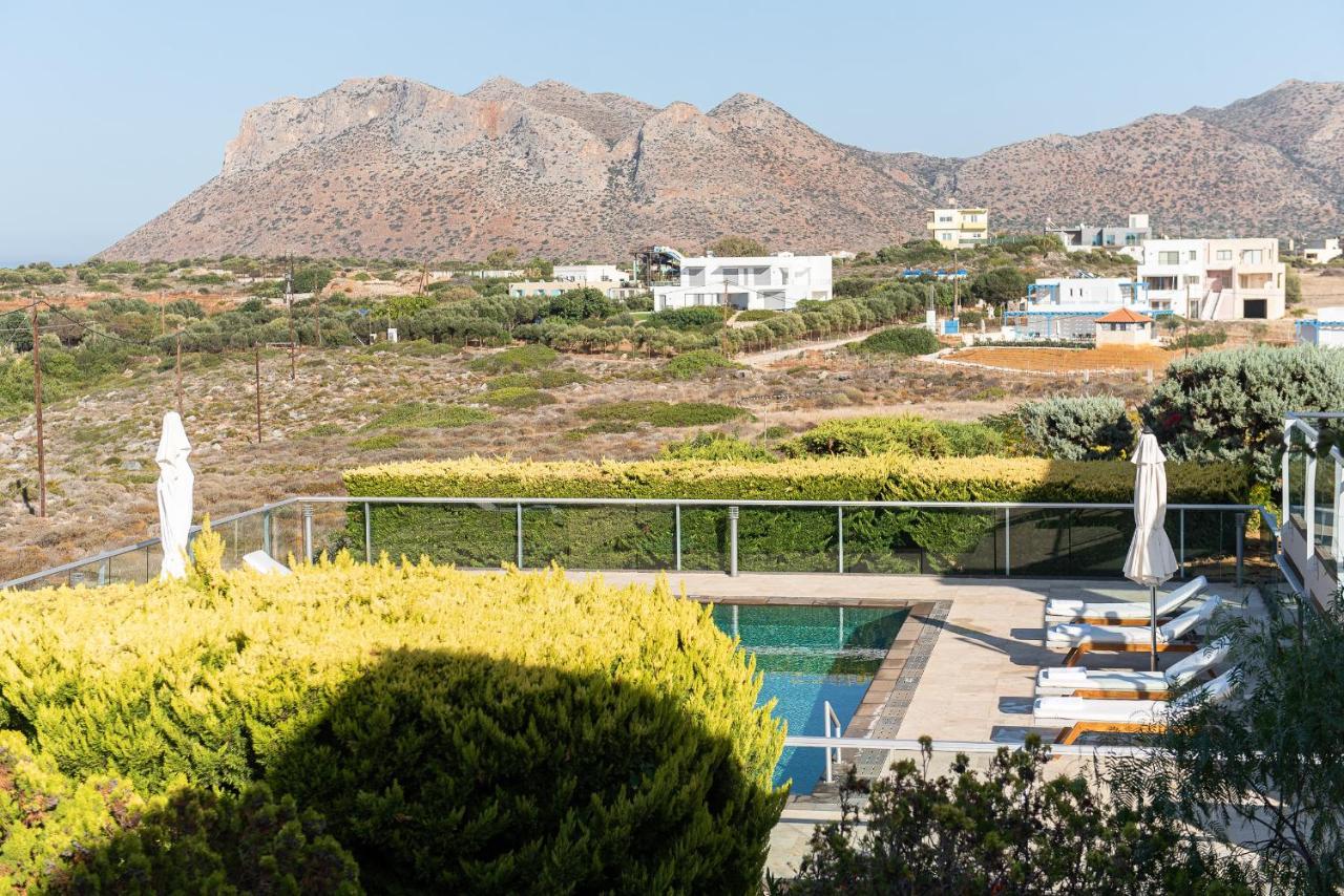 Magnifique Villa Avec Piscine Au Bord De Mer Chorafakia Exterior foto